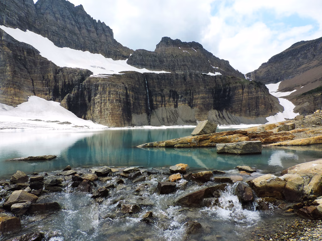 Grinnell Lake and Grinnell Glacier Trail