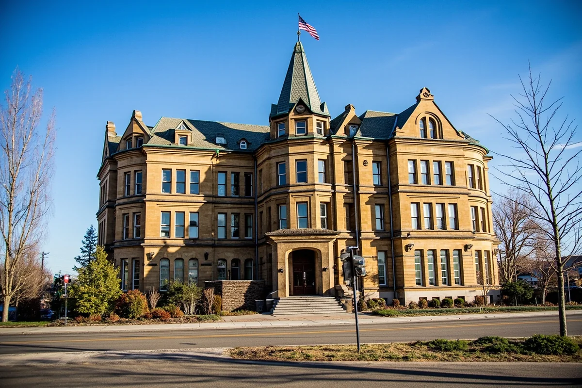 Historic Missoula courthouse or government building