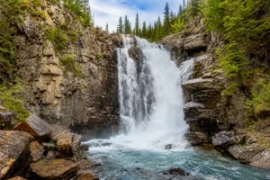 Read more about the article McDonald Falls Montana: Complete Visitor Guide